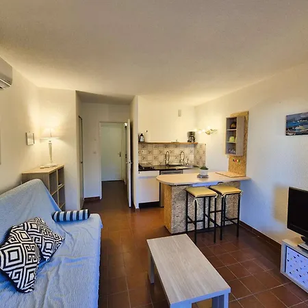 Rez De Jardin,climatisation, Proche De La Mer, Parking.. Appartamento *